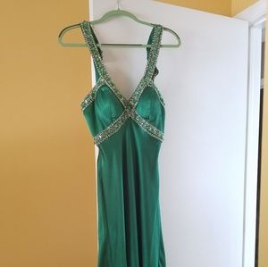 Gorgeous Emerald Green Formal Dress